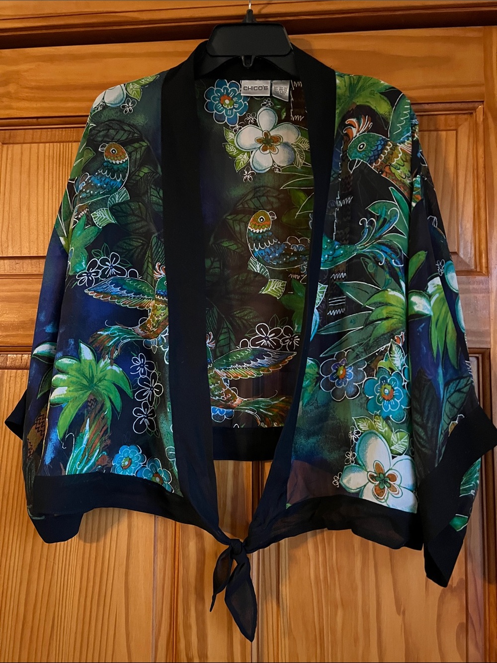 Chico's Women’s 1 Teal Green Floral & Parrot Tie-Front Kimono Top